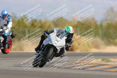 media/Nov-05-2022-SoCal Trackdays (Sat) [[f8d9b725ab]]/Turn 2 (1120am)/